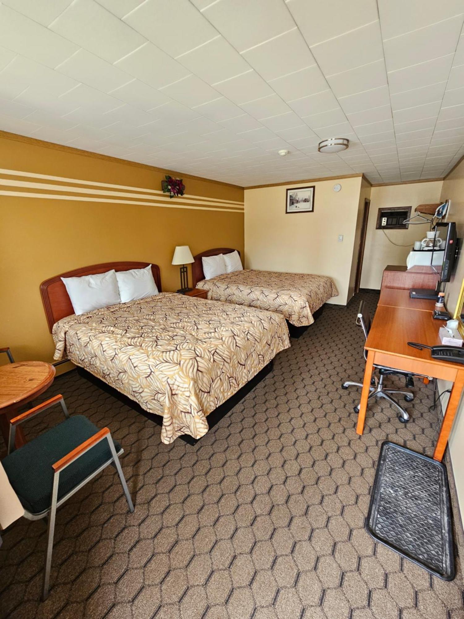 Forest Plaza Motel Mount Forest Exteriér fotografie