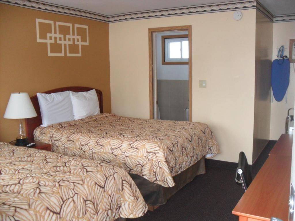 Forest Plaza Motel Mount Forest Exteriér fotografie