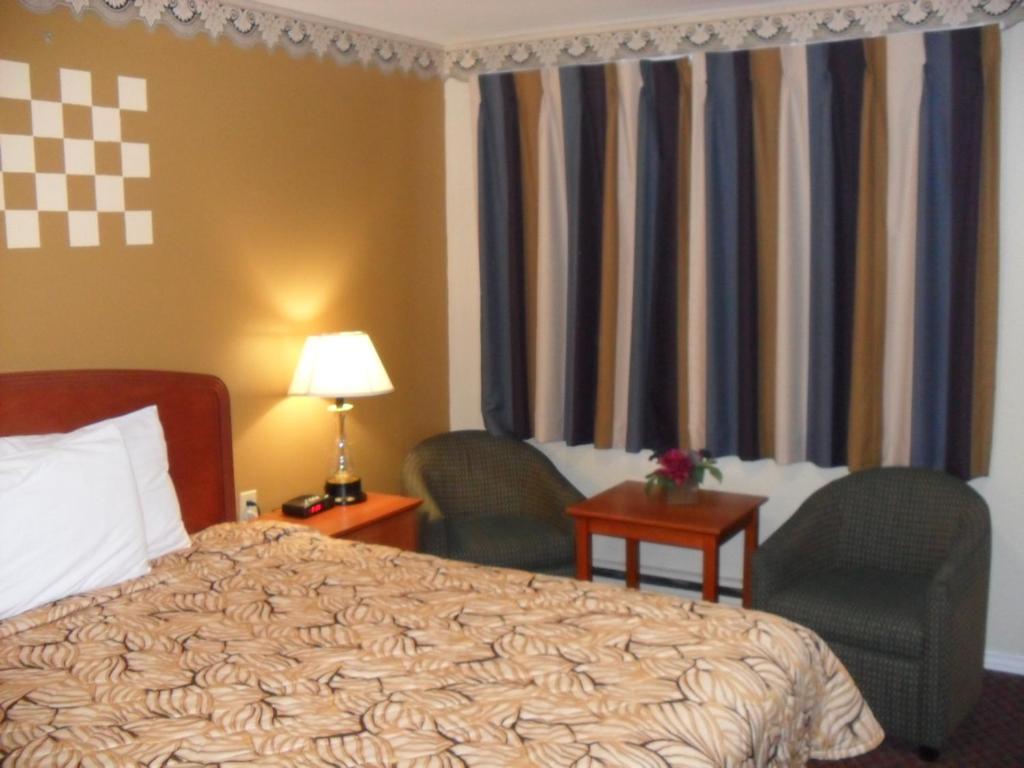 Forest Plaza Motel Mount Forest Exteriér fotografie