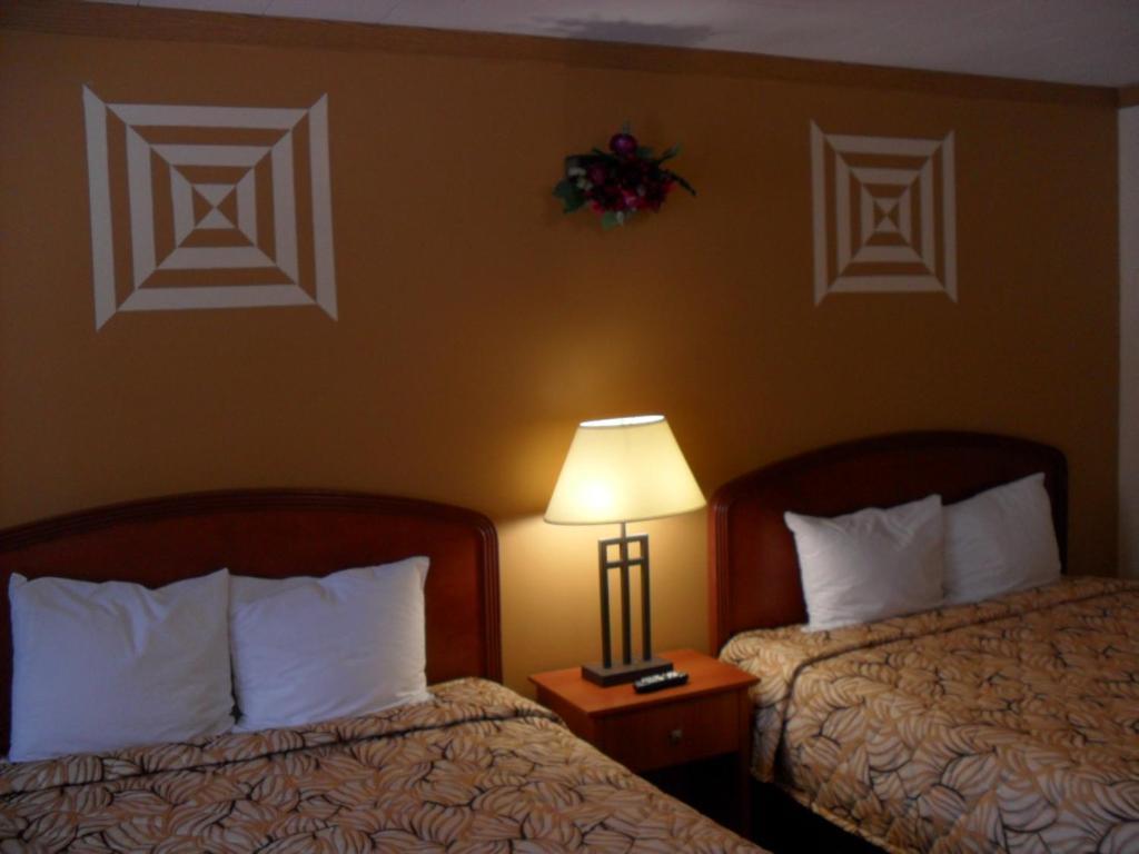 Forest Plaza Motel Mount Forest Exteriér fotografie