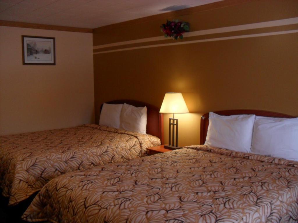 Forest Plaza Motel Mount Forest Exteriér fotografie